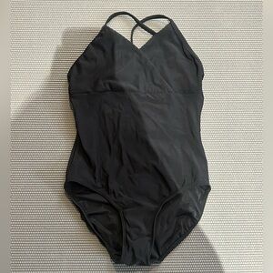 Women’s extra small Eleve Dancewear Leotard for dance.